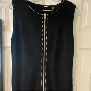 T Tahari black cocktail dress w/ gold detail sz Large.